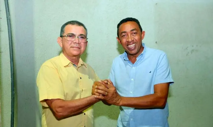 Joel Rodrigues recebe a adesão do presidente do PT de Isaías Coelho