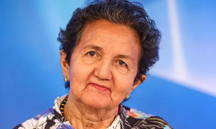 Lourdes Melo recebe alta hospitalar após sofrer AVC hemorrágico em Teresina