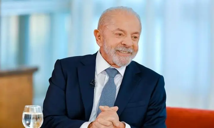 Lula anuncia nova modalidade do Pé-de-Meia para estudantes universitários