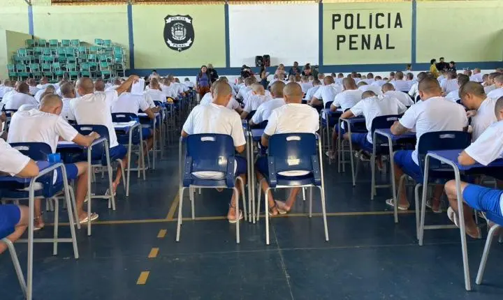 Mais de 3.700 internos do sistema prisional piauiense participam da prova do Encceja 2026