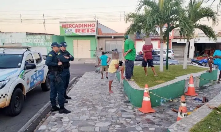 Mistério na madrugada: homem é encontrado morto em praça pública em Massapê do Piauí e caso choca moradores