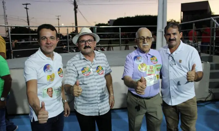 Naerton Moura reúne multidão em adesivaço com Severo Eulálio e Castro Neto em Sussuapara