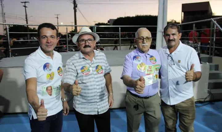 Naerton Moura reúne multidão em adesivaço com Severo Eulálio e Castro Neto em Sussuapara