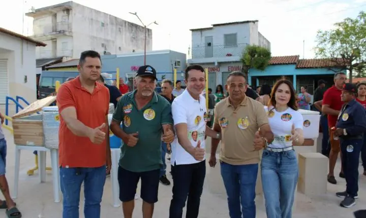 Naerton Moura reúne multidão em adesivaço com Severo Eulálio e Castro Neto em Sussuapara
