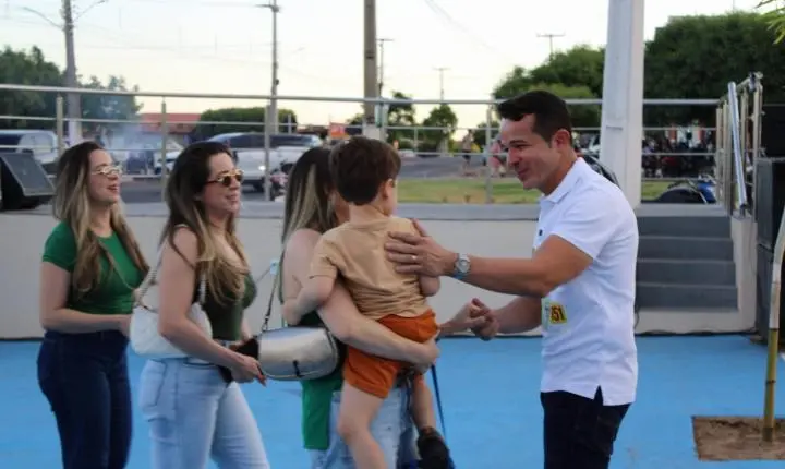 Naerton Moura reúne multidão em adesivaço com Severo Eulálio e Castro Neto em Sussuapara