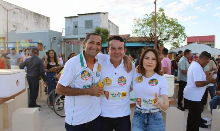 Naerton Moura reúne multidão em adesivaço com Severo Eulálio e Castro Neto em Sussuapara
