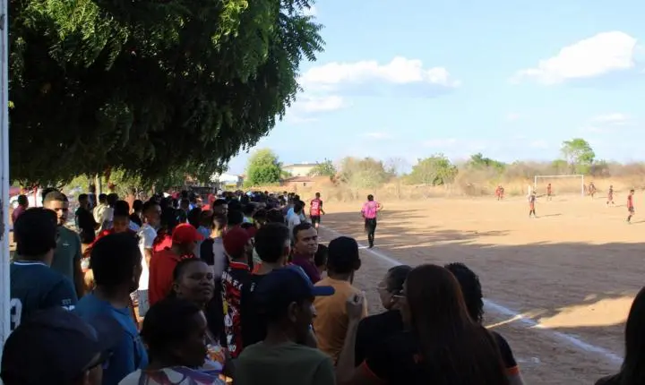 Passagem Funda FC vence Louco é Pouco e conquista o título do Campeonato Municipal de Futebol Amador de Aroeiras do Itaim