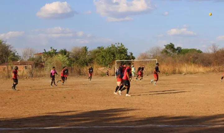 Passagem Funda FC vence Louco é Pouco e conquista o título do Campeonato Municipal de Futebol Amador de Aroeiras do Itaim