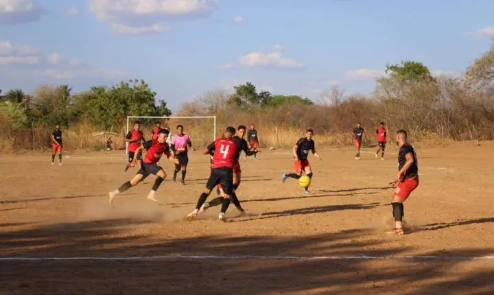 Passagem Funda FC vence Louco é Pouco e conquista o título do Campeonato Municipal de Futebol Amador de Aroeiras do Itaim