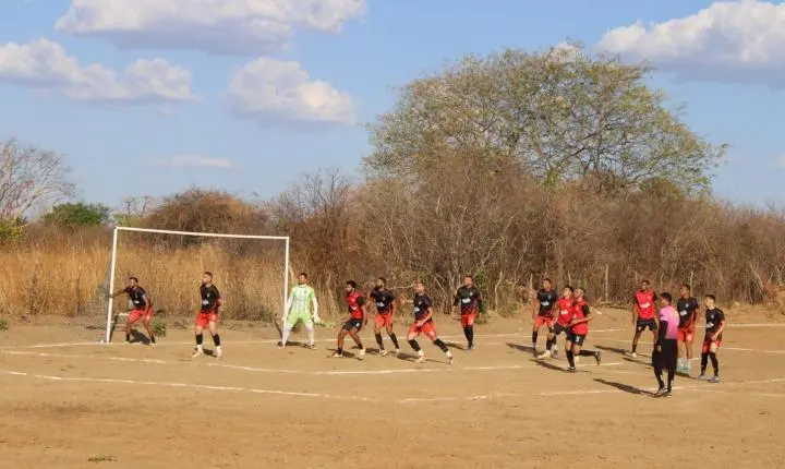 Passagem Funda FC vence Louco é Pouco e conquista o título do Campeonato Municipal de Futebol Amador de Aroeiras do Itaim