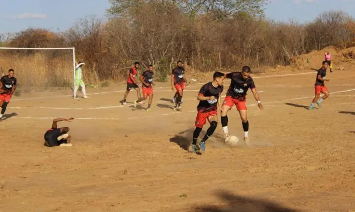 Passagem Funda FC vence Louco é Pouco e conquista o título do Campeonato Municipal de Futebol Amador de Aroeiras do Itaim