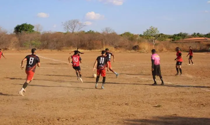 Passagem Funda FC vence Louco é Pouco e conquista o título do Campeonato Municipal de Futebol Amador de Aroeiras do Itaim
