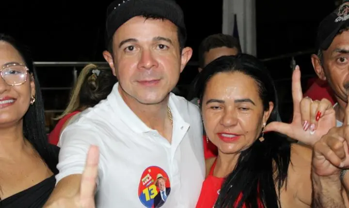 Prefeito Naerton Moura reúne multidão em Sussuapara em ato político em apoio à reeleição do presidente Lula