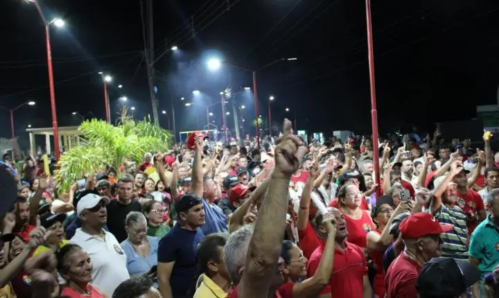 Prefeito Naerton Moura reúne multidão em Sussuapara em ato político em apoio à reeleição do presidente Lula