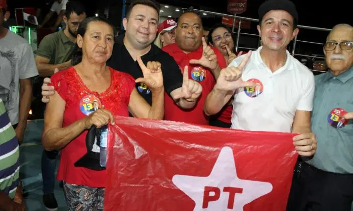 Prefeito Naerton Moura reúne multidão em Sussuapara em ato político em apoio à reeleição do presidente Lula
