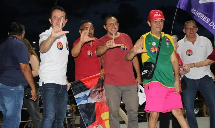 Prefeito Naerton Moura reúne multidão em Sussuapara em ato político em apoio à reeleição do presidente Lula