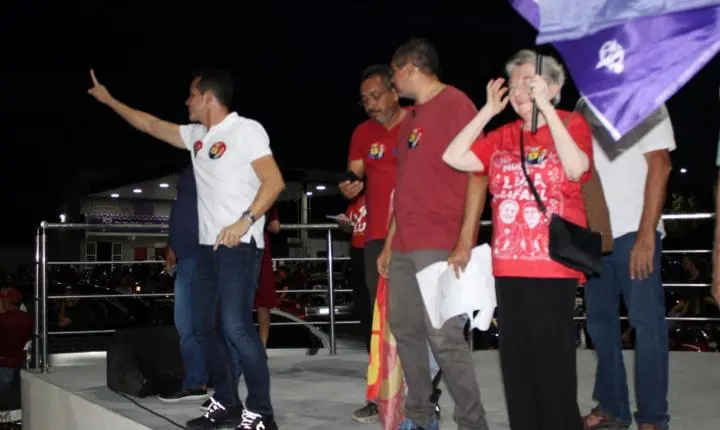 Prefeito Naerton Moura reúne multidão em Sussuapara em ato político em apoio à reeleição do presidente Lula