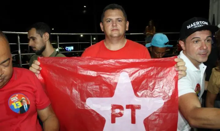 Prefeito Naerton Moura reúne multidão em Sussuapara em ato político em apoio à reeleição do presidente Lula