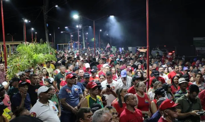 Prefeito Naerton Moura reúne multidão em Sussuapara em ato político em apoio à reeleição do presidente Lula