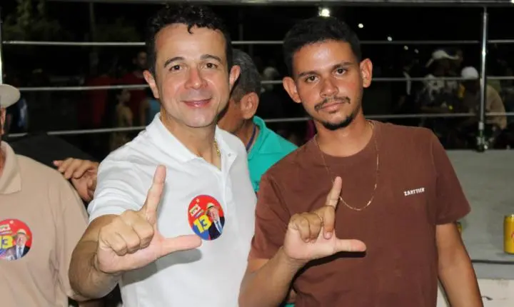 Prefeito Naerton Moura reúne multidão em Sussuapara em ato político em apoio à reeleição do presidente Lula