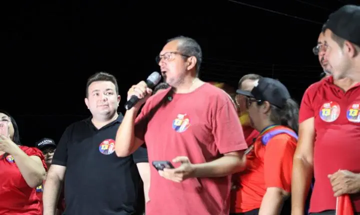 Prefeito Naerton Moura reúne multidão em Sussuapara em ato político em apoio à reeleição do presidente Lula