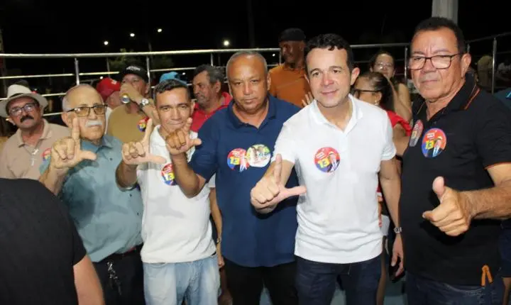 Prefeito Naerton Moura reúne multidão em Sussuapara em ato político em apoio à reeleição do presidente Lula
