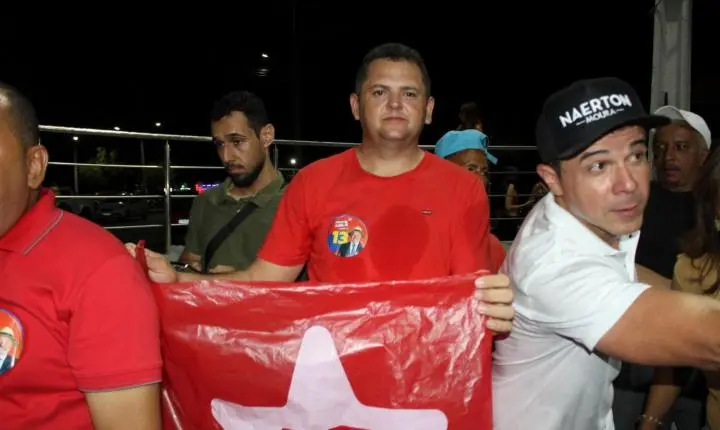 Prefeito Naerton Moura reúne multidão em Sussuapara em ato político em apoio à reeleição do presidente Lula
