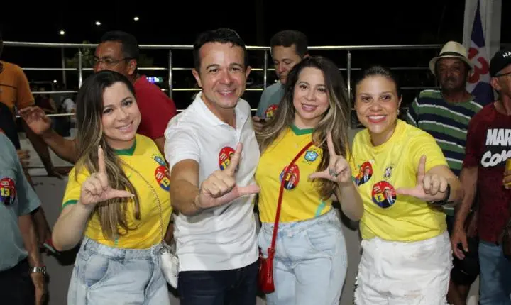 Prefeito Naerton Moura reúne multidão em Sussuapara em ato político em apoio à reeleição do presidente Lula