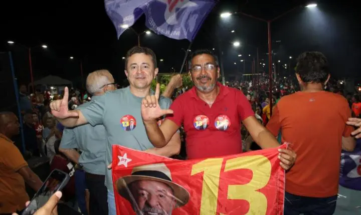 Prefeito Naerton Moura reúne multidão em Sussuapara em ato político em apoio à reeleição do presidente Lula