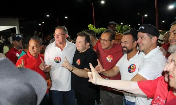 Prefeito Naerton Moura reúne multidão em Sussuapara em ato político em apoio à reeleição do presidente Lula