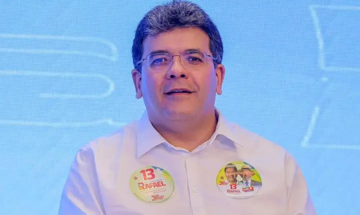 Rafael Fonteles critica candidatos em debate: “ausência total de propostas concretas”