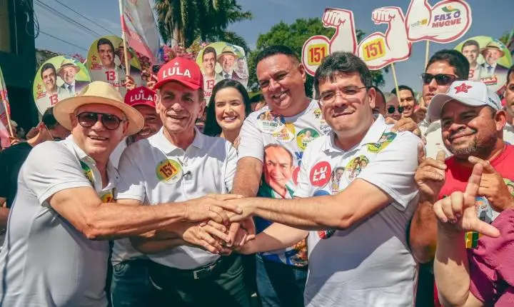 Rafael Fonteles mostra força política na região Sul com grande caminhada em São Raimundo Nonato