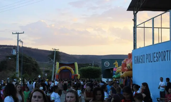 Santana Encantada: Prefeitura promove grande festa do Dia das Crianças na gestão do prefeito Adonaldo Cassiano