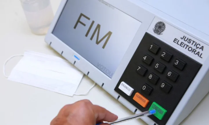 TSE muda locais de votação às vésperas do segundo turno e levanta questionamentos sobre transparência e organização eleitoral