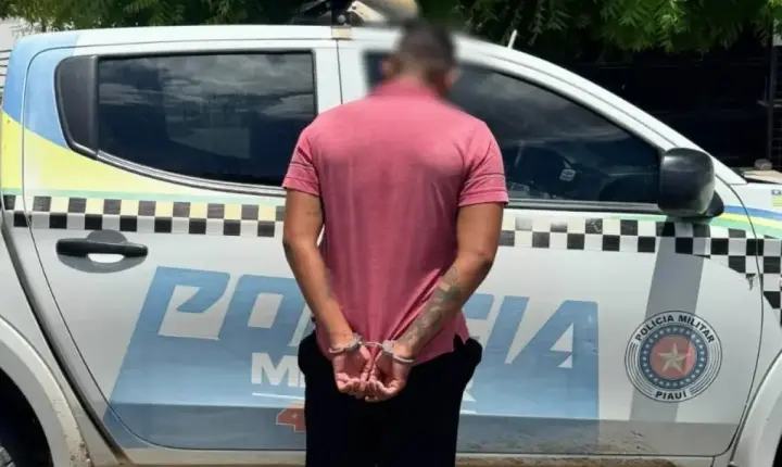 PM apreende droga, moto e celular com suspeito na PI-378 em Pio IX
