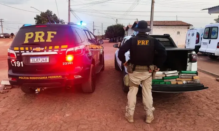 PRF apreende 50 kg de maconha na BR-316 em Marcolândia e prende dois suspeitos