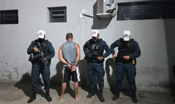 Polícia Militar conduz homem suspeito de ameaçar pessoas com arma de pressão em Teresina