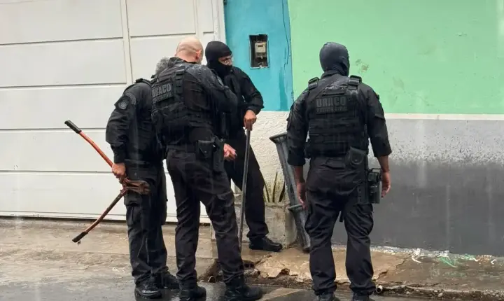 DRACO deflagra operação contra facção criminosa e cumpre 26 mandados na zona Sul de Teresina