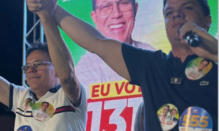 Zé Santana participa de encontro na Zona Sul de Teresina ao lado do vereador Leôndidas